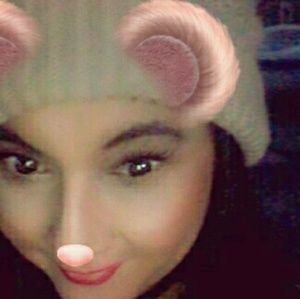 Meet your Posher, Christina